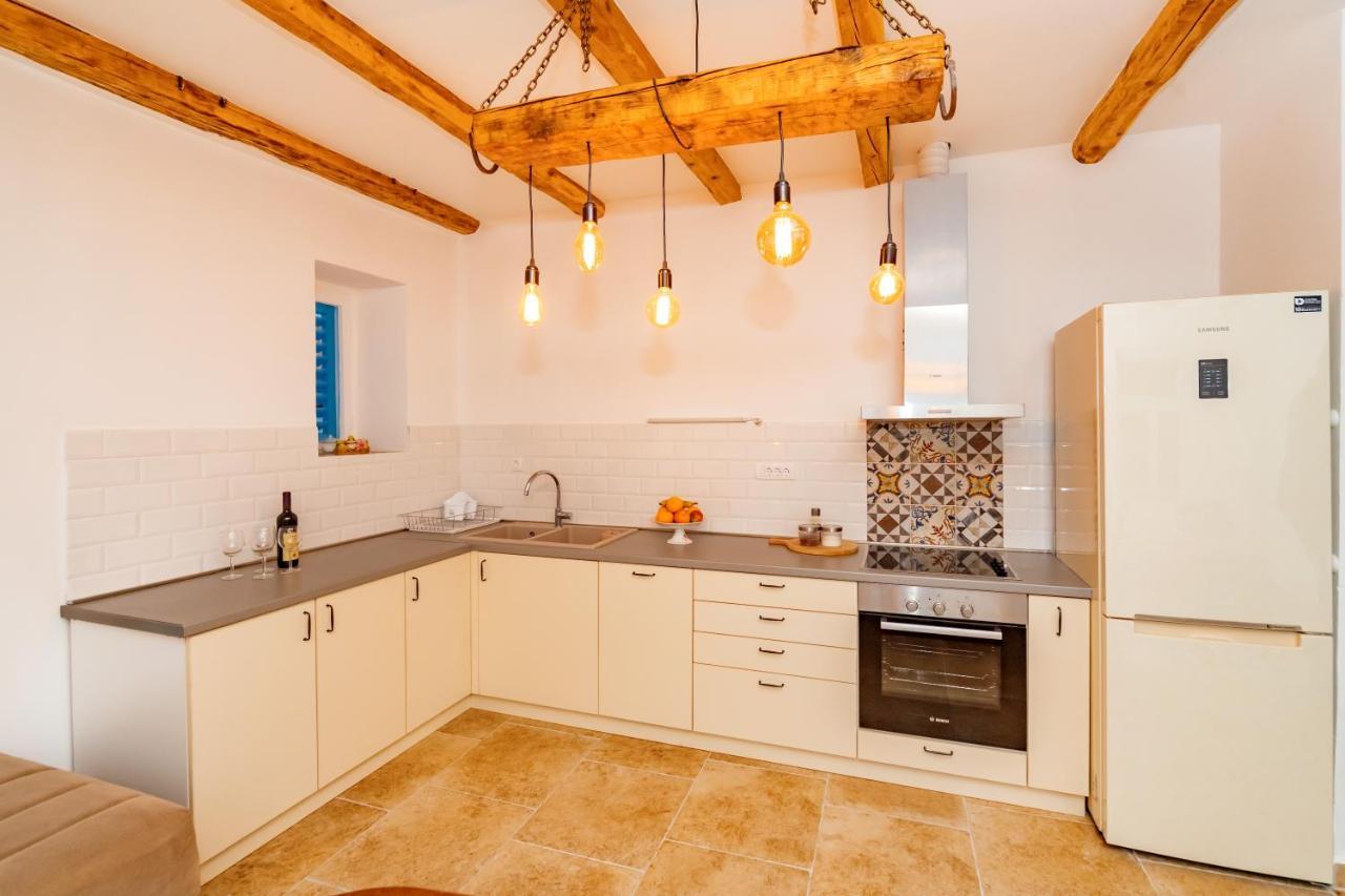 Apartment Magazini Petrovac ภายนอก รูปภาพ