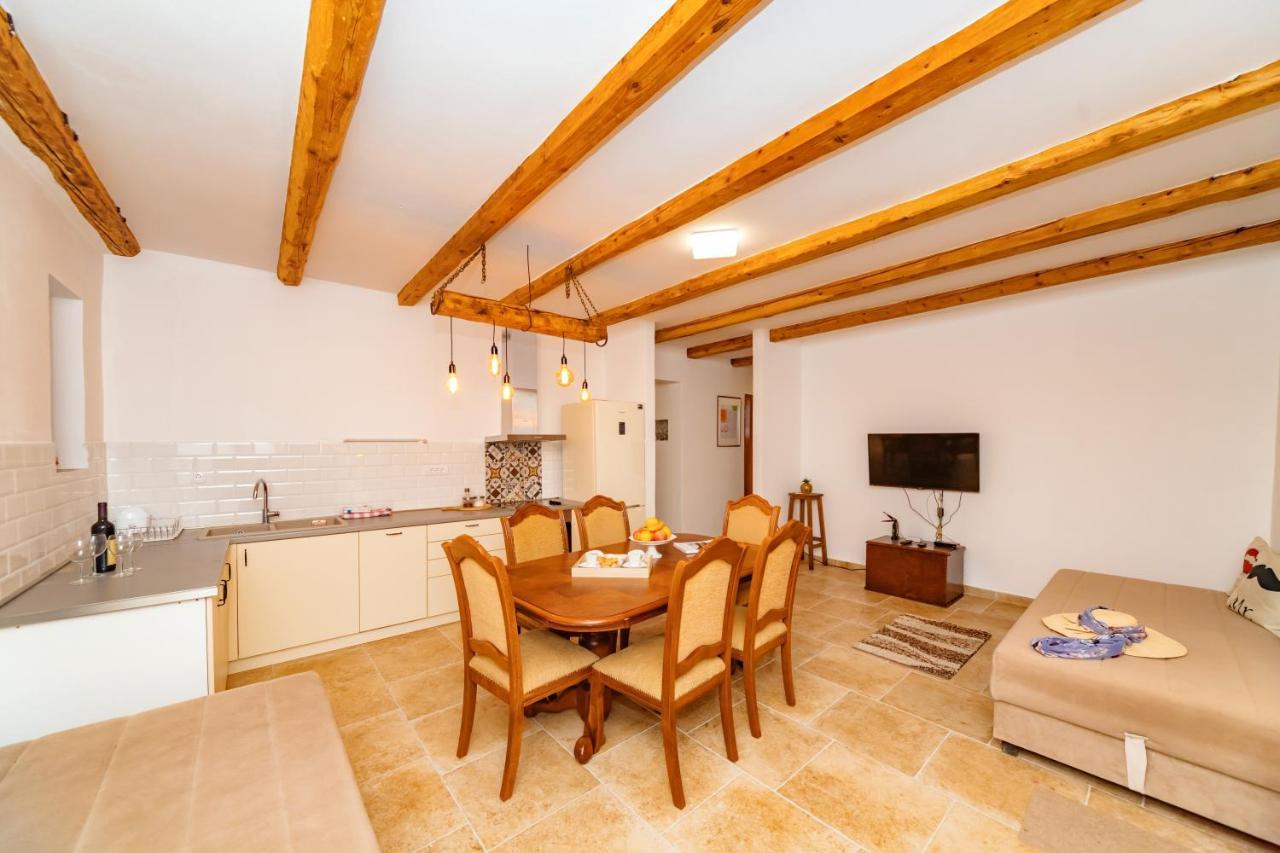 Apartment Magazini Petrovac ภายนอก รูปภาพ