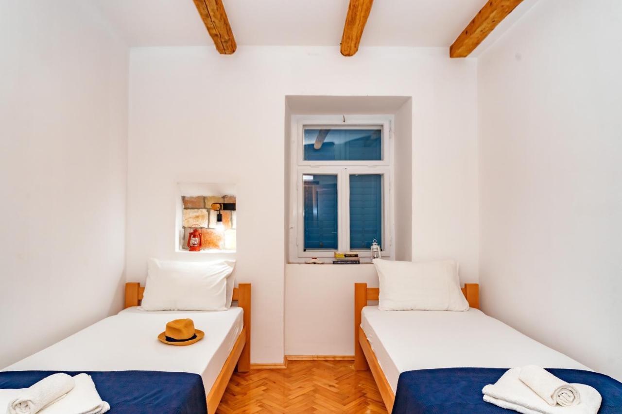 Apartment Magazini Petrovac ภายนอก รูปภาพ
